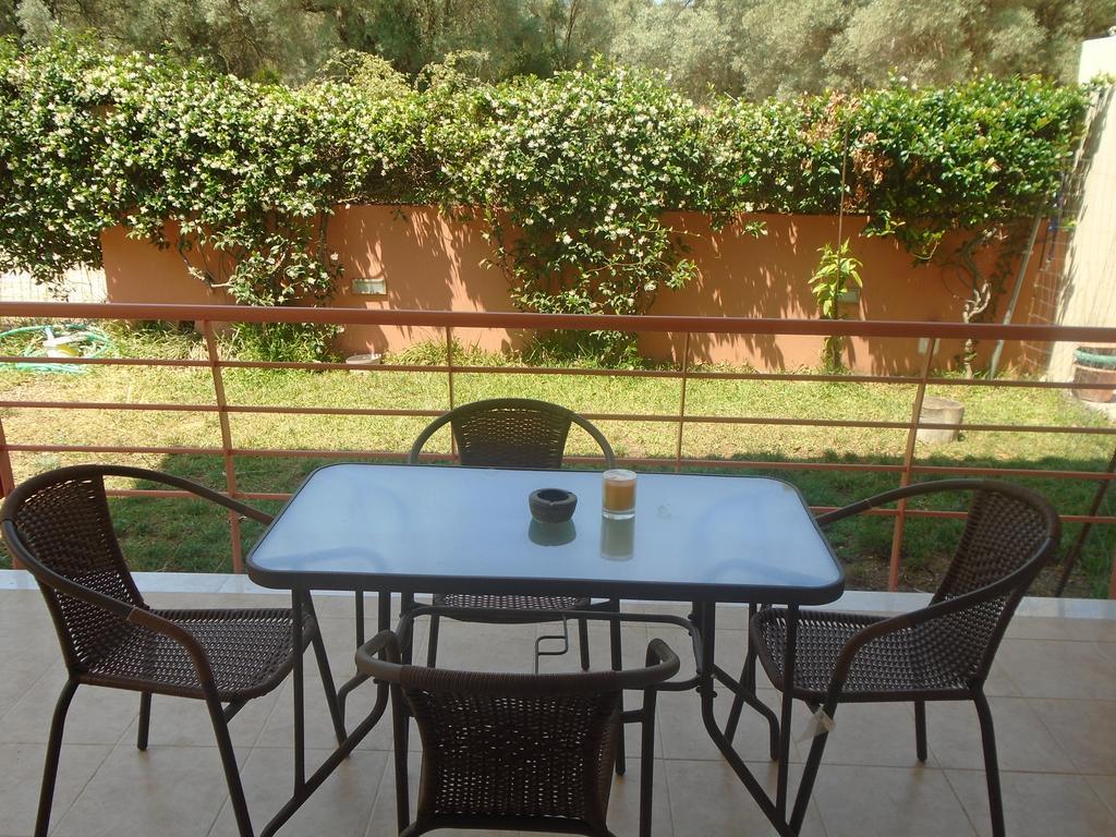 Socrates Family Apartments Kalligoni Εξωτερικό φωτογραφία