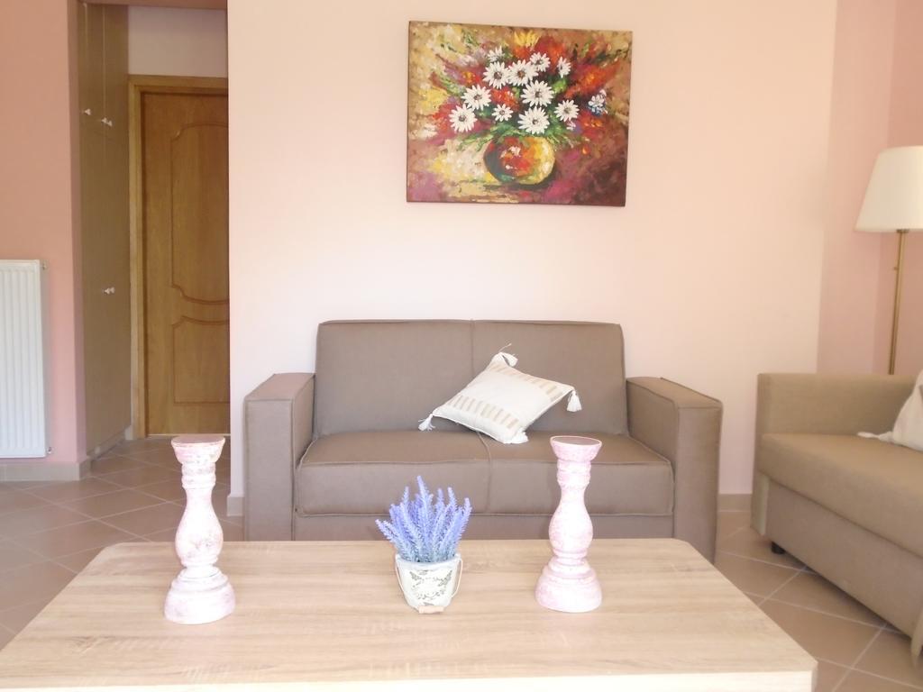 Socrates Family Apartments Kalligoni Εξωτερικό φωτογραφία