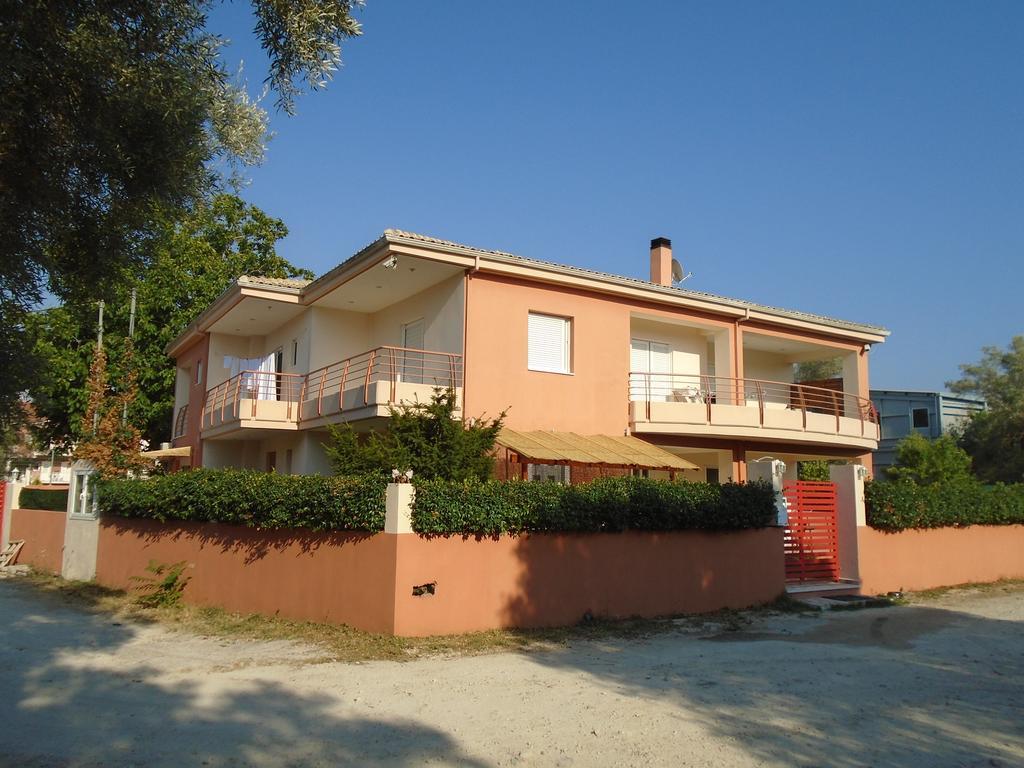 Socrates Family Apartments Kalligoni Εξωτερικό φωτογραφία